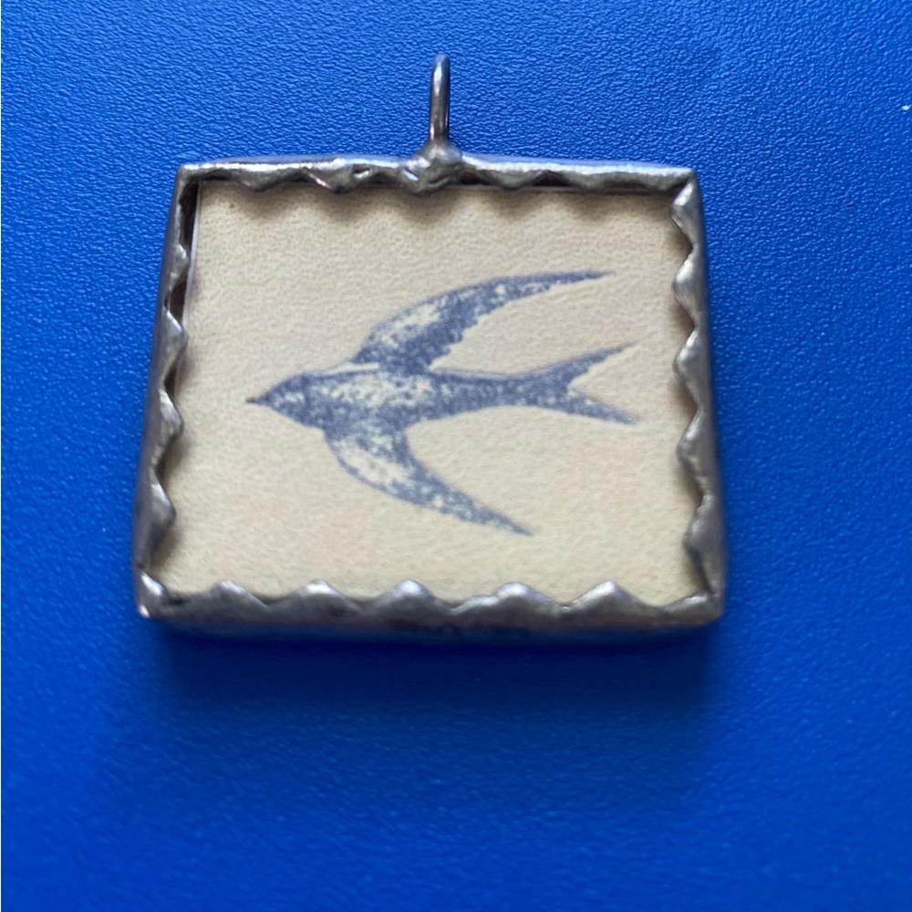 Double-sided necklace pendant